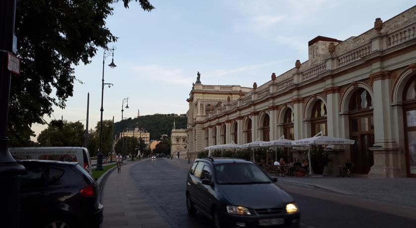 Pala Gardem Apartment Budapest Bagian luar foto